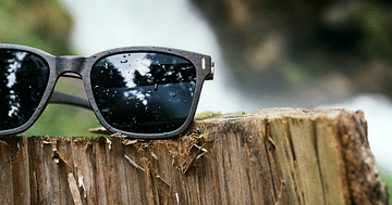 Gewinne eine Sonnenbrille aus Holz