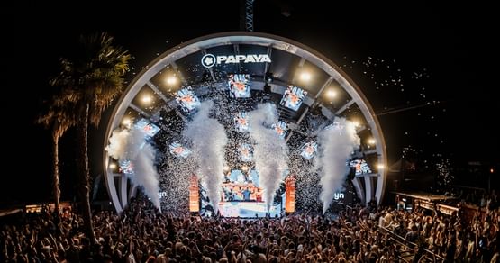 Sichere dir jetzt den Sommer deines Lebens: Austria Goes Zrce ist die perfekte Kombination aus Strandurlaub, Party und Musikfestival! Mit unserem Studentenrabatt bekommst du durch den Code IAMSTUDENT20 einen Nachlass von 20€ auf dein Ticket!