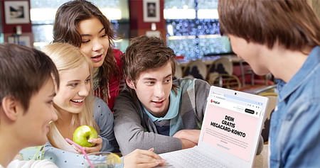 Mit dem Bank Austria Schülerrabatt werden deine ersten Schritte ins Finanzleben federleicht: Eröffne jetzt dein gratis MegaCard-Jugendkonto und erhalte 50€ Cash Bonus* obendrauf! 