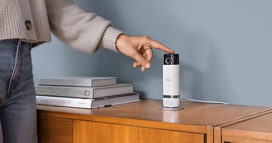 Dein kleines Alarmsystem für dein Zuhause – die Eyes Innenkamera II von Bosch Smart Home! Die smarte Kamera schützt dich mit Bewegungs- und Geräuscherkennung, Alarmfunktion und mehr. Hol dir dein praktisches Security-Gadget mit 20% Studentenrabatt!