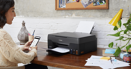 Mit unserem Canon Studentenrabatt sparst du 20% auf alle Drucker im Onlineshop und sparst zusätzlich 5% auf alle anderen Artikel, wie Kameras, Objektiven, Tinte, Zubehör und Co!
