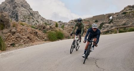 Hol dir 10% extra auf die gesamte Sportbekleidung von DANISH ENDURANCE – inkl. reduzierter Ware. Ob Laufen, Wandern oder Radfahren: Freu dich auf Performance-Wear, die von Olympia-Athleten mitentwickelt wurde und dich bei jedem Abenteuer unterstützt.