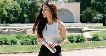 Die FLSK Trinkflasche ist die perfekte tägliche Begleiterin, denn sie hält Deine Getränke bis zu 18 Stunden lang heiß und bis zu 24 Stunden lang eiskalt. Mit unserem FLSK Studentenrabatt sicherst Du Dir jetzt 20% Nachlass.