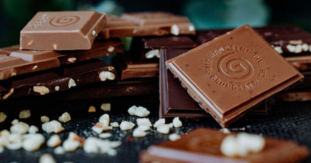 Rechtzeitig zur Weihnachtszeit bekommst du bei GEPA die Mega-Aktion auf alle fairen Schokoladen und Weihnachtssüßigkeiten: Hol dir den Extra-Studentenrabatt von 25% und beschenke dich und deine Liebsten mit leckerer Fair Trade Schoki! 