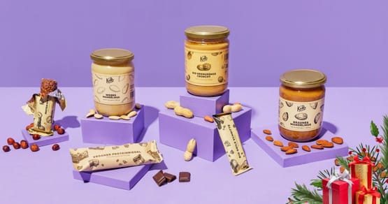 #adventskalendertürchen Alles, was dein Snack-Herz begehrt, gibts bei KoRo – von Nüssen und Riegeln bis hin zu Datteln und Mandelmus. Hol dir jetzt mit unserer Adventskalender-Aktion 5% Studentenrabatt auf den Onlineshop!