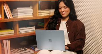 Back to school: Spare 25% (bis zu 580€) auf Surface Laptop Certified Refurbished