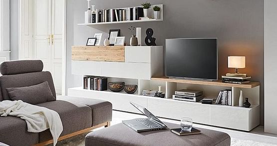 Bei mömax findest du Wohntrends für jeden Geschmack! Mit unserem mömax Studentenrabatt sparst du 60€ ab 249€ Mindestbestellwert auf Möbel, Deko & Co!