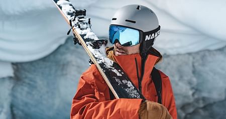 Die Piste ruft nach dir! Hol dir jetzt mit NAKED Optics Studentenrabatt geniale Ausrüstung für Ski- und Snowboardfreaks und bekomme 10% Nachlass auf alle Skibrillen, Hauben, Thermo-Unterwäsche und mehr. 