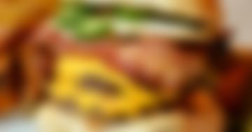 Kostenloser Soft-Drink zu jedem Burger-Menü bei Route66 Diner