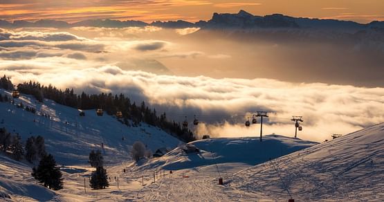 Bei SnowTrex findest du geniale Skireisen z.B. nach Österreich, Frankreich, Italien oder in die Schweiz und das bereits ab 129€ für 7 Nächte – inklusive Skipass! Buche jetzt deinen Skiurlaub und erhalte 60€ SnowTrex Studentenrabatt auf deine Reise!