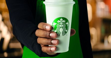 Hey Coffee Lover! Sichere dir mit dem Starbucks Student Community Discount 10% Studentenrabatt auf deine Lieblingsgetränke, feines Gebäck und Sandwiches sowie auf Tassen, To-Go-Cups und At-Home-Coffee! Wann du willst, so oft du willst.