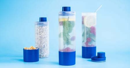 Du suchst den perfekten Begleiter für Alltag, Festival und Reisen, leicht zu reinigen und easy mit Kordel transportierbar? Dann hol dir die UNDA 3in1 Multifunktionsflasche für Getränke und Snacks und spare mit Studentenrabatt 25% auf deinen Einkauf!