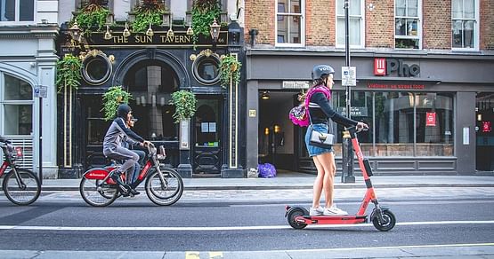 Du bist lieber mit dem E-Scooter als mit der U-Bahn unterwegs? Dann ist Voi genau das Richtige für dich! Mit unserem Studentenrabatt sparst du 30% auf 10 Fahrten - gültig für Neukunden.
